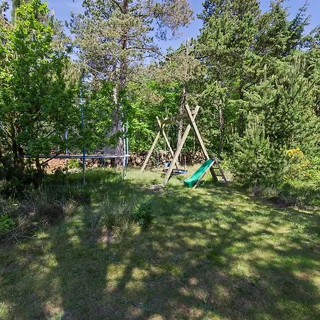 Three-bedroom Holiday In * Hals