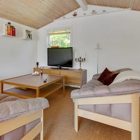 Three-bedroom Holiday In * Hals
